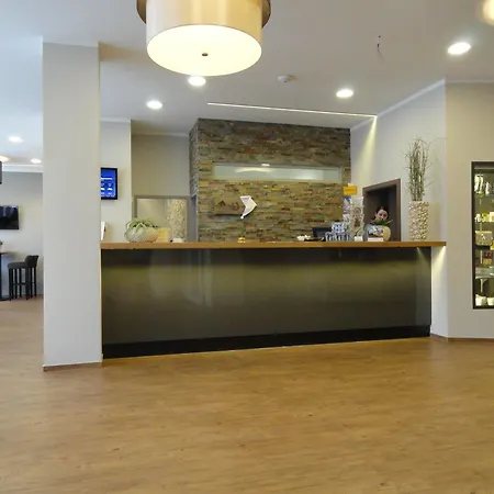 斯普瑞兹酒店 3*